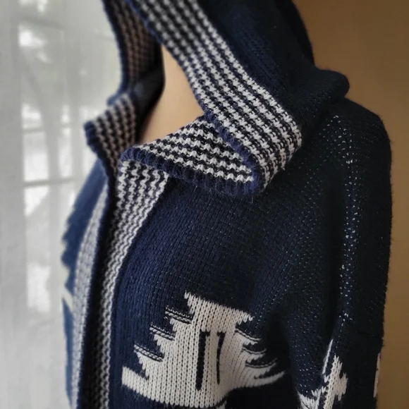 Hippie Rose Navy Blue & White Aztec Hooded Cardigan Sweater, Size Large - Picture 3 of 9